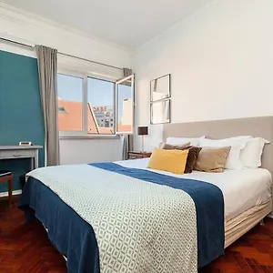 Apartment Claude Homes Rato