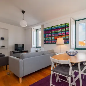 Apartment Contemporary In Historical Chiado