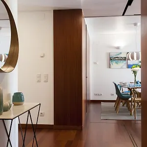 Apartment Charming 2-bedroom In The Centre